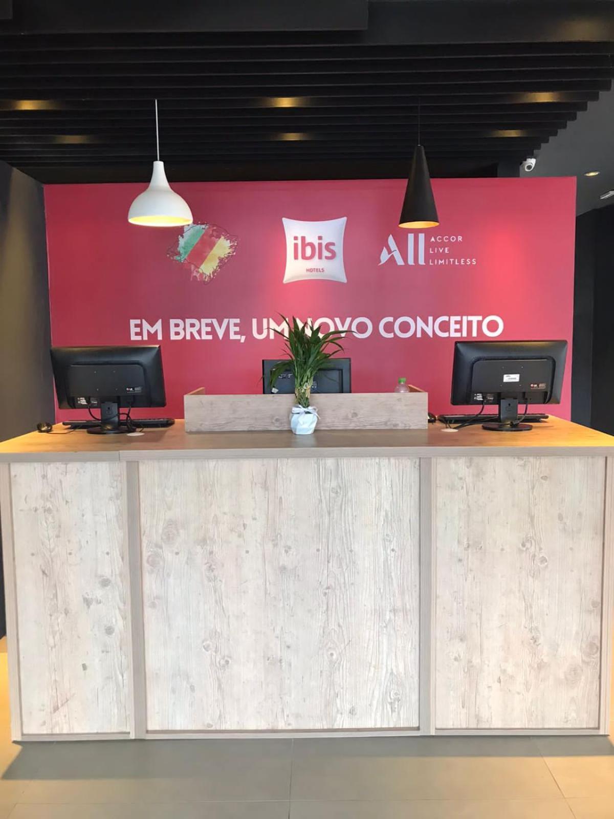 Ibis Montenegro Luaran gambar